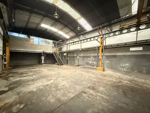 Galpon en Alquiler 9,70  mts Frente