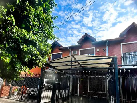 VENTA TRIPLEX 4 AMB COCHERA PATIO RAMOS MEJÍA