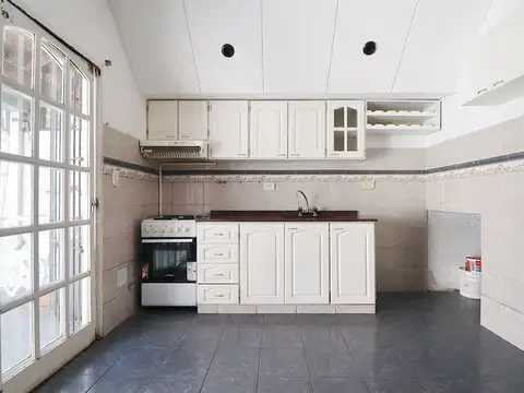 Depto Tipo Casa en Venta en Ramos Mejia, USD 105.000