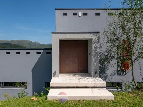 Casa en Venta en Unquillo, USD 499.000