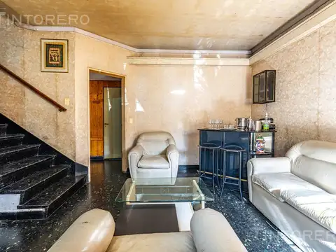Depto Tipo Casa en Venta en Flores, USD 165.000