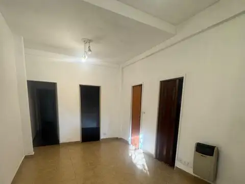 Depto Tipo Casa en Alquiler de 3 ambientes