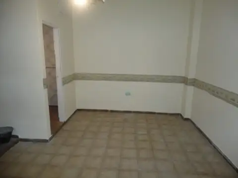 Depto Tipo Casa en Alquiler de 2 ambientes