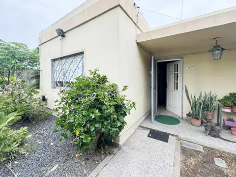 CASA - 3 AMBIENTES - MERLO SUR