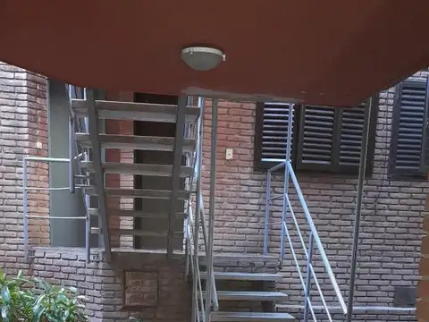 Mendoza 300, Piso 1°