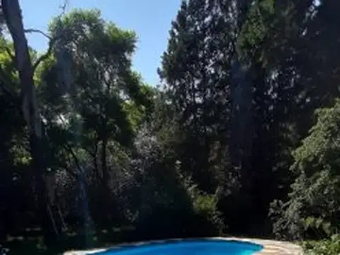 Arbolada casa de campo