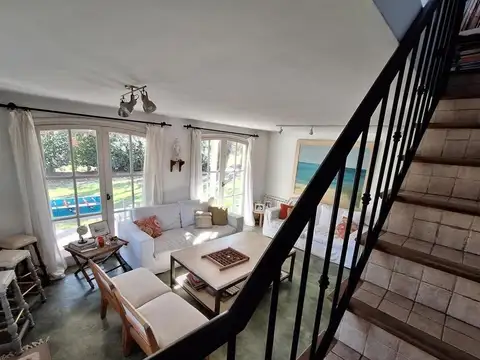 Casa 4 ambientes con 3 baños