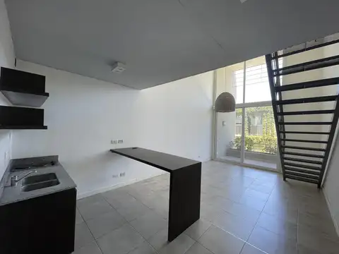 Departamento en alquiler tipo loft con balcón y parrilla en Ayres Vila Pilar