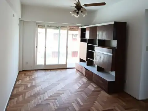 Catamarca 400, Piso 7