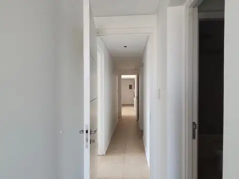 Departamento en Alquiler con 2 cocheras