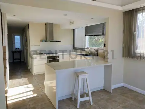 Departamento en venta 4 ambientes en Pilar km 50.