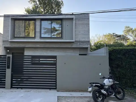 CASEROS al 2300