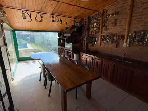 Casa 4 ambientes con 1 baño