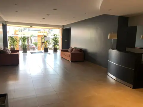 Uriburu 553 , Piso 1