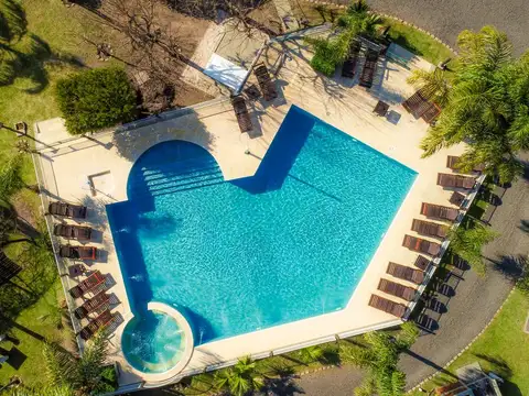 Edificio Comercial / complejo turístico en venta Gualeguaychu