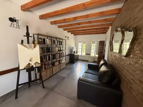 Depto Tipo Casa en Venta en Bernal, USD 175.000