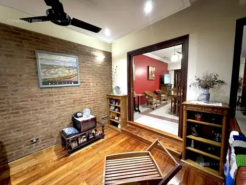 Casa 6 ambientes con 2 baños