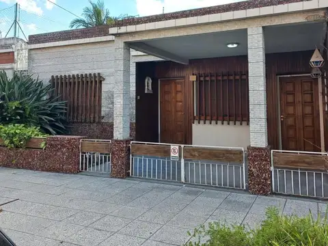 VENTA CASA 4 AMBIENTES A REMODELAR. RAMOS MEJIA