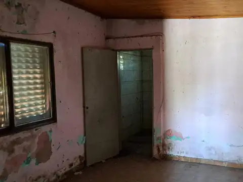 Casa 2 ambientes con 1 baño