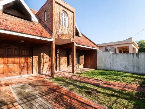 VENTA CASA 3 DORM, GARAGE, QUINCHO, PARQUE-GUILLÓN