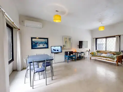 Casa en Venta de 2 Ambientes en Munro con Suite, Terraza y Patio
