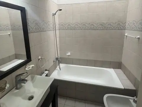 Casa con Pileta a la VENTA en Bello Horizonte