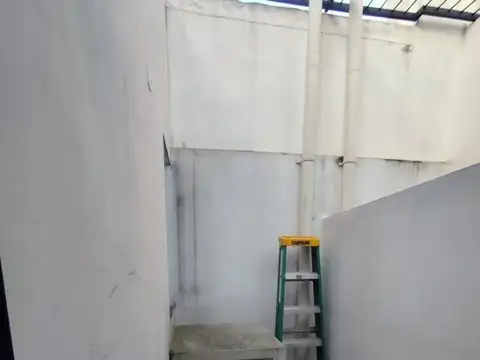 Depto Tipo Casa 2 ambientes con 1 baño