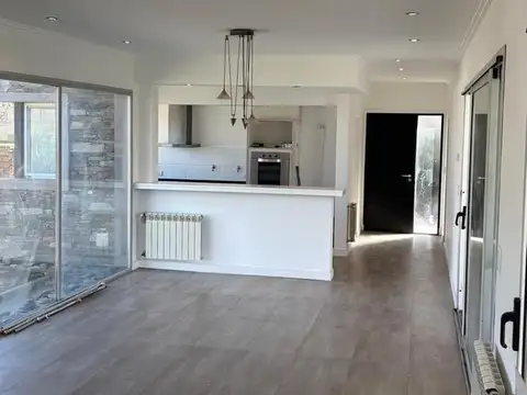 Casa 3 ambientes con 2 baños