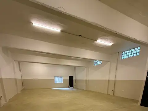 Local en Alquiler en Monte Castro, USD 8.000