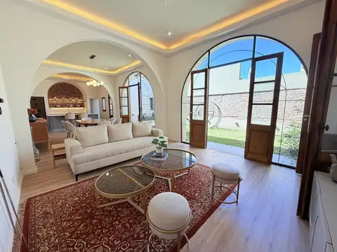 Casa en Venta en Nuestra Señora De Lourdes, Rosario