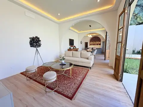 Casa en Venta en Nuestra Señora De Lourdes, USD 420.000