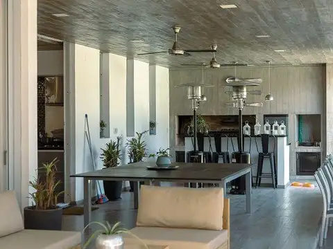 Casa en Venta al Este