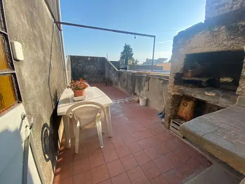 VENTA/CASA/3 DORMITORIOS/TODOS LOS SERVICIOS