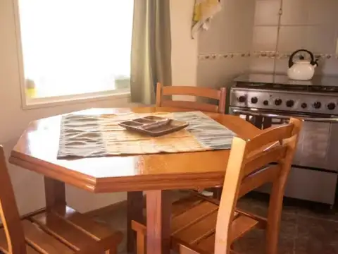 Depto Tipo Casa en Alquiler con 1 cocheras