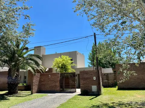 Guiraldes  al 2500