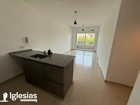 Avenida Velez Sarsfield 700