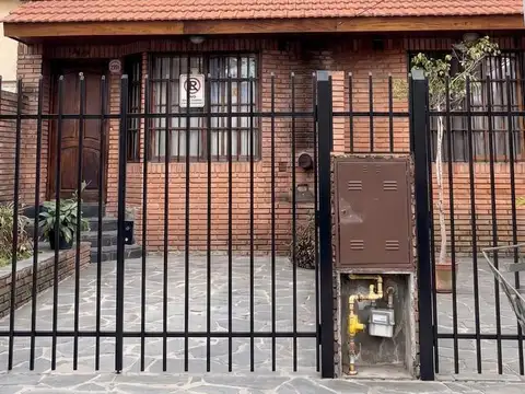 GERVASIO POSADAS al 2300