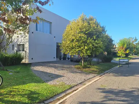 Barrio Cerrado La Montura
