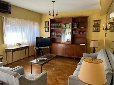 Alquiler – Excelente 4 Ambientes Amoblado en Recoleta