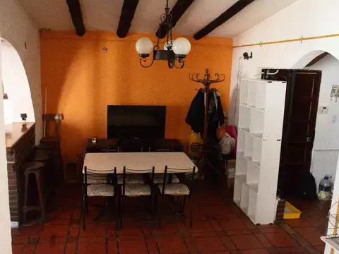 Casa 3 ambientes con 1 baño