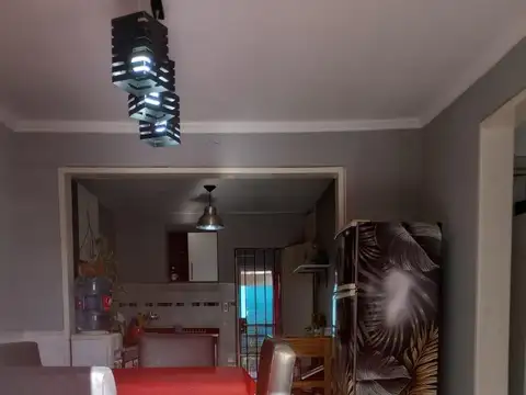 Casa 3 ambientes con 1 baño