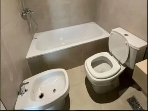 Monoambiente en Venta - Tiene renta - Recoleta