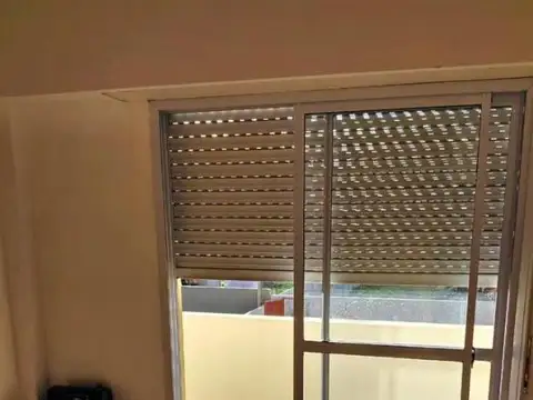 Casa en venta - 4 Dormitorios 3 Baños - Moreno