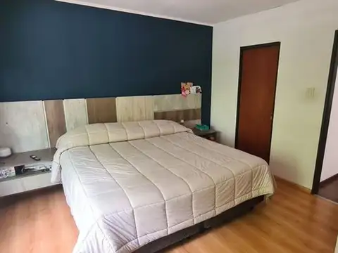 CASA EN VENTA MONTE GRANDE 4 AMBIENTES