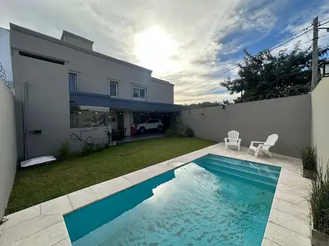 Grand Bourg. B° Lomas de Medeiros. Cayetano Saluzzi 100