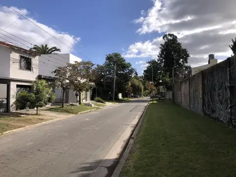 Terreno en Venta 20  mts Fondo