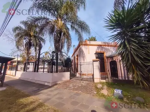 Local en Campana