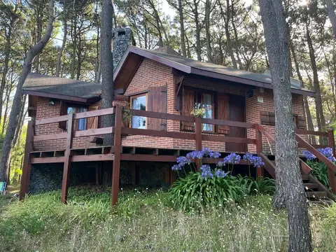 Hermosa casa 3 ambientes en venta a 300 mts del mar. Mar Azu