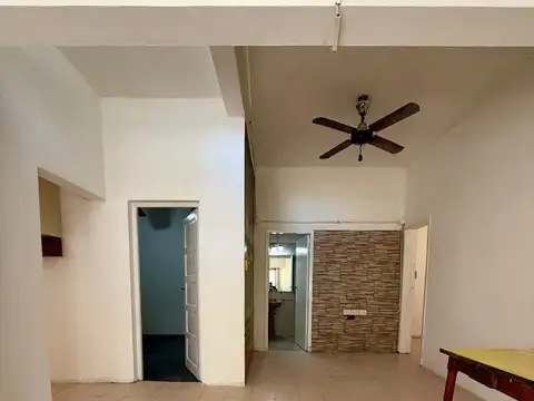Departamento tipo casa interno de 3 ambientes con patio