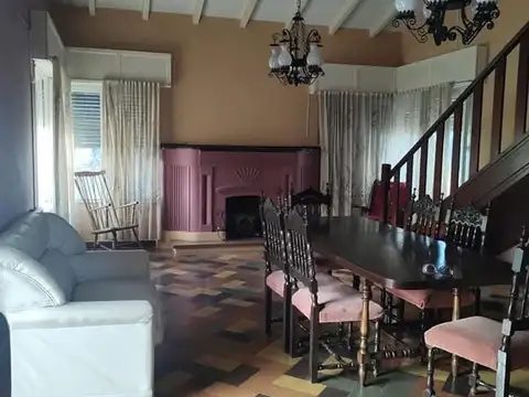 Casa en Venta con 1 cochera